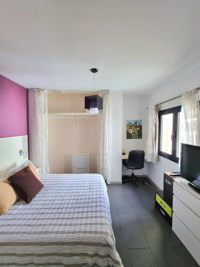 Apartamento En El Centro De Granada Apartment ภายนอก รูปภาพ