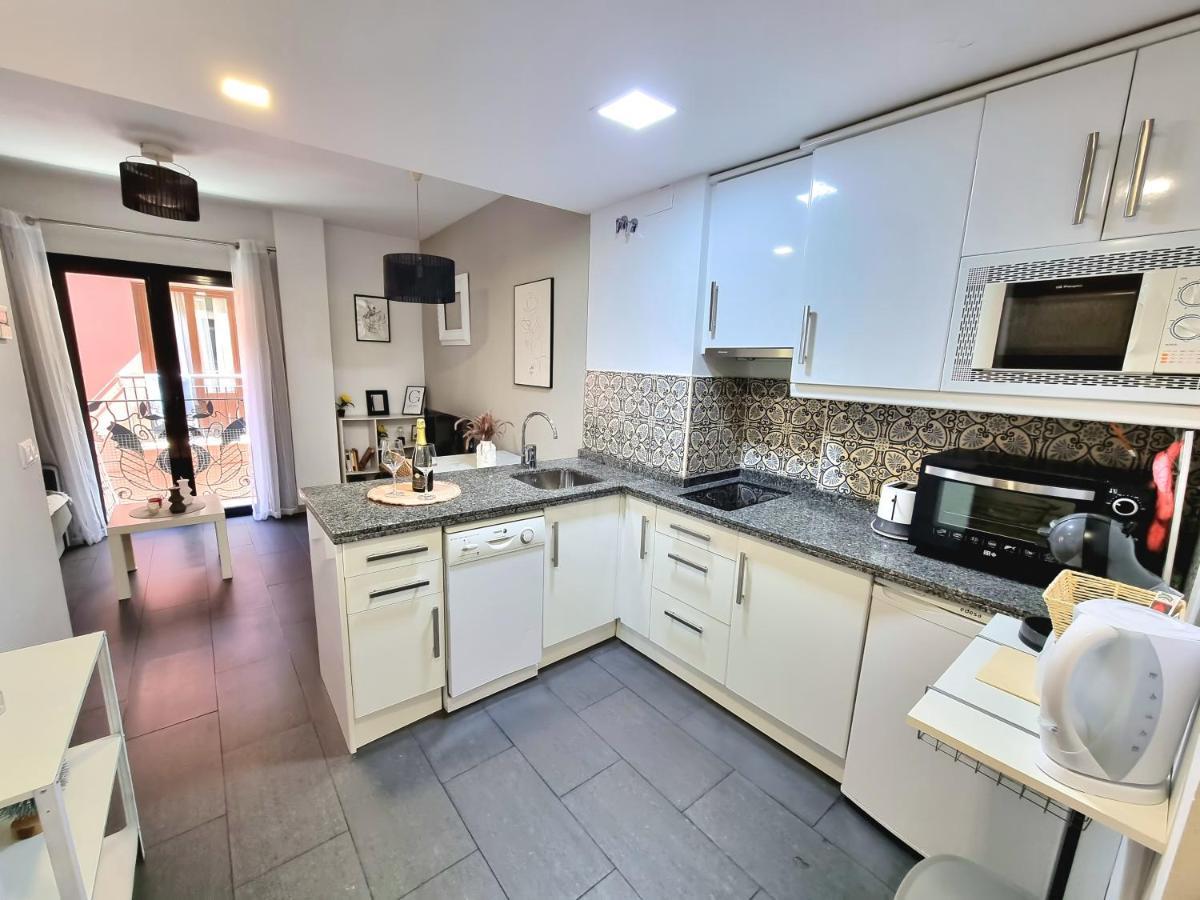 Apartamento En El Centro De Granada Apartment ภายนอก รูปภาพ